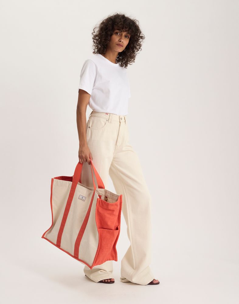 Sac cabas Alicia rouge taille L 220 €