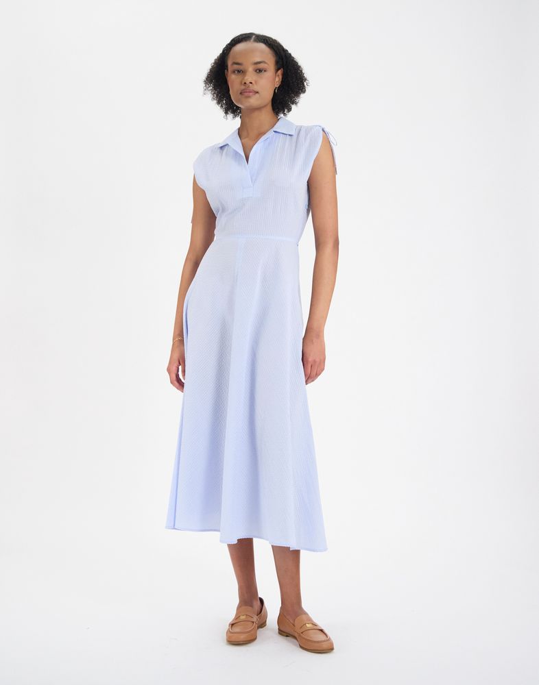 Robe cintre Violine en coton bleu clair 420$
