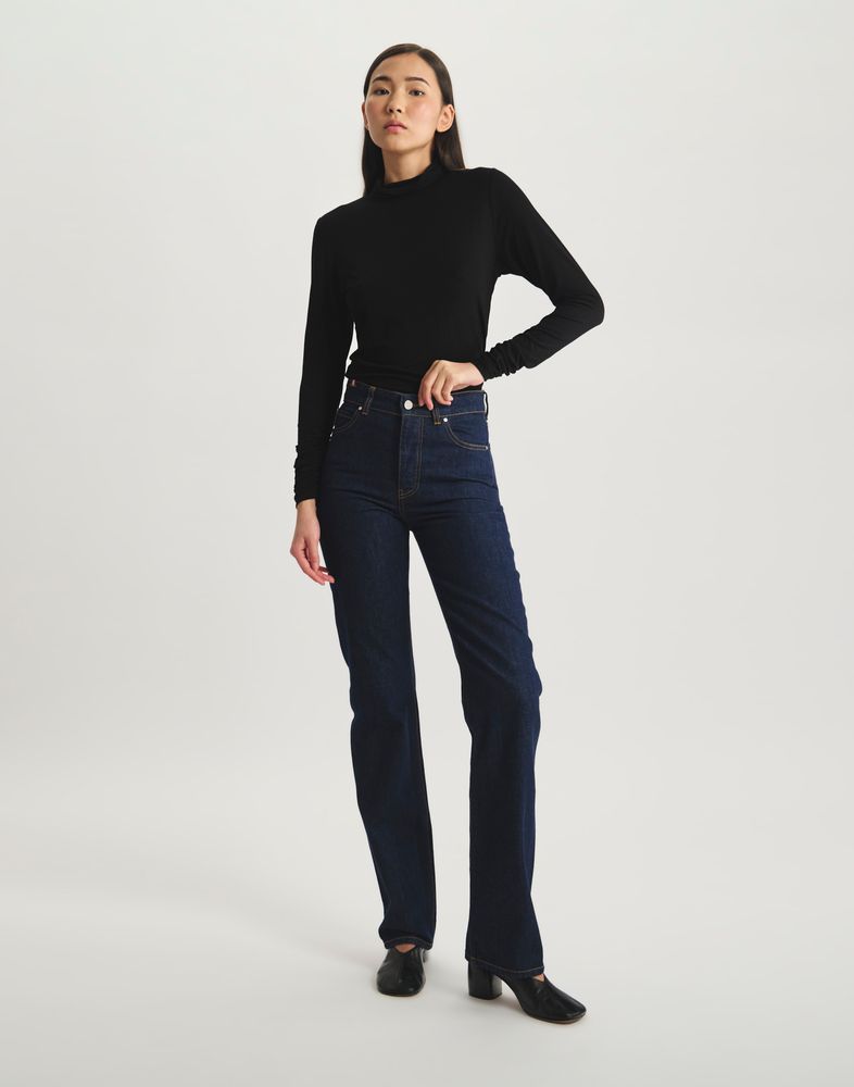 Top Mireille col roul en viscose 48 €