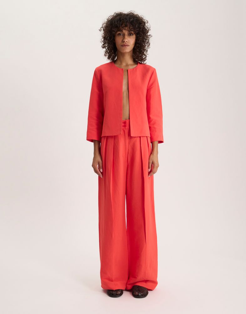 Veste Magoo rouge 340$